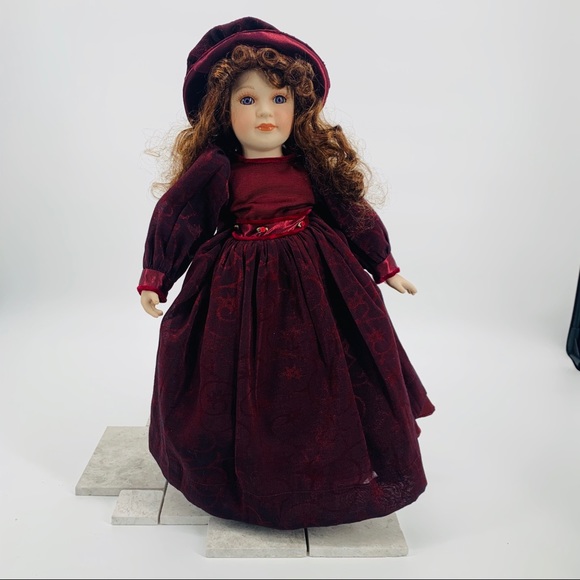 Victorian Grace Russ “Elizabeth” Porcelain Doll - Picture 4 of 8